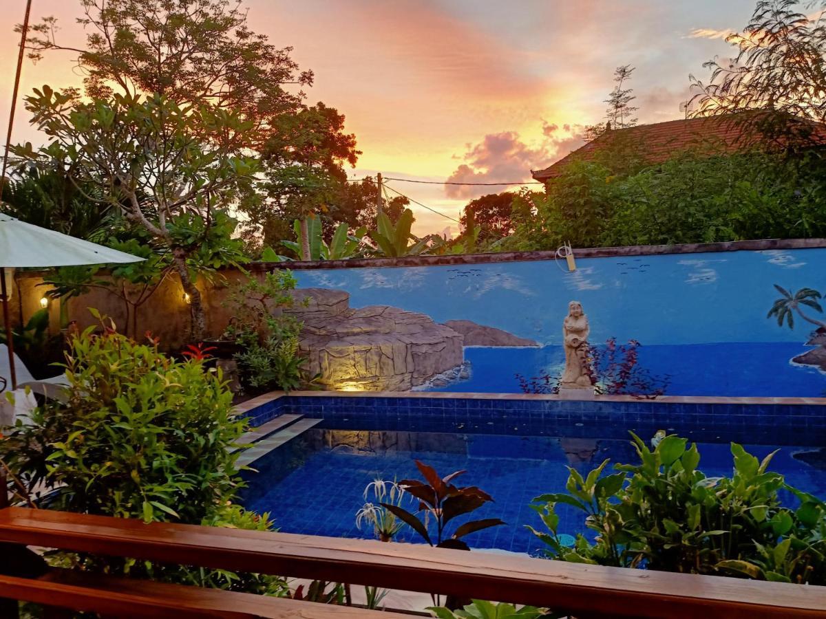 เรเดียนซ์ ซันเซ็ต วิลลา เลมโบงัน Hotel นูซาเลมโบงัน ภายนอก รูปภาพ