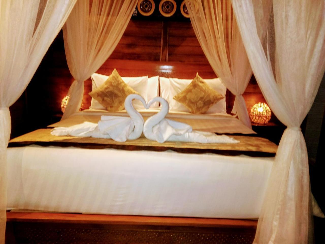 เรเดียนซ์ ซันเซ็ต วิลลา เลมโบงัน Hotel นูซาเลมโบงัน ภายนอก รูปภาพ